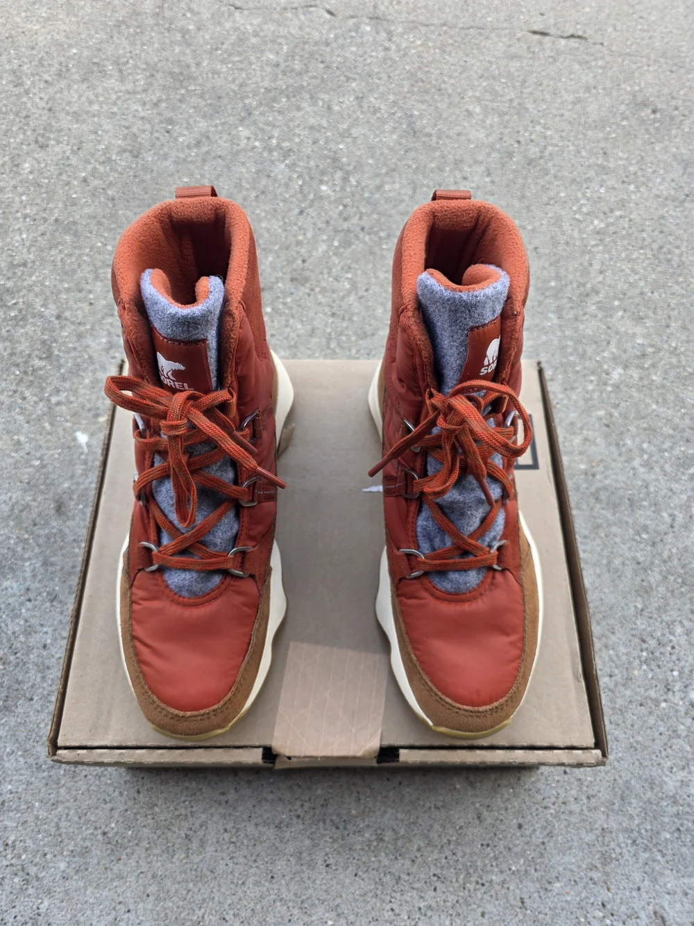 Sorel Kinetic Impact Sneaker Women Size 7